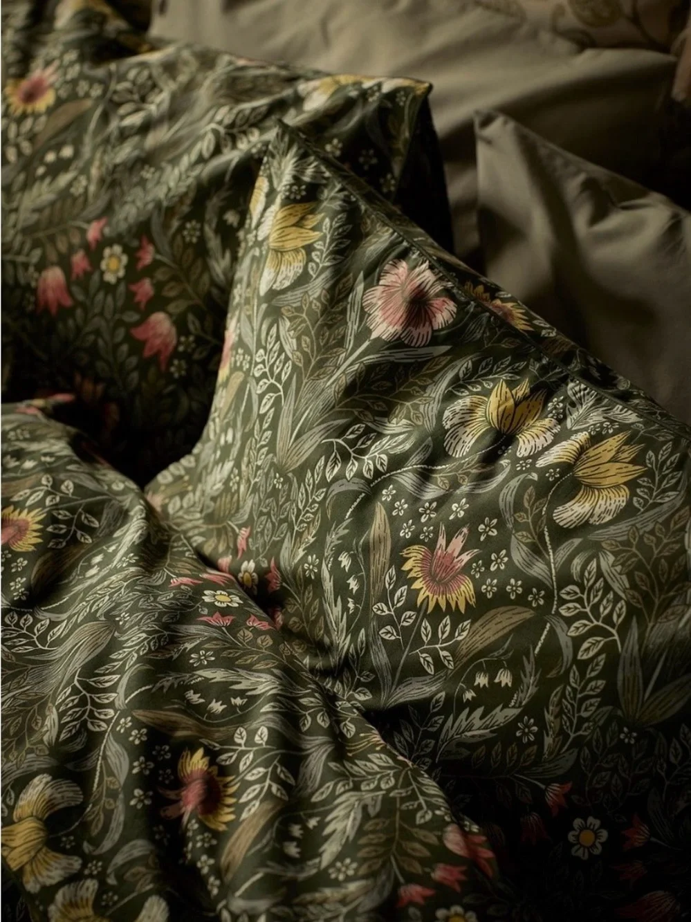 IKEA KÄRRDUNÖRT Duvet cover and pillowcases (Full/Queen)